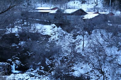 「冬の朝」芝の沢集落（撮影日：2017/01/28）