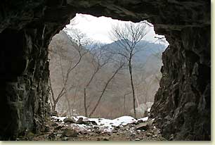 鉄索トンネル