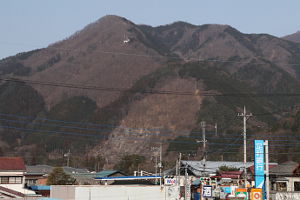 シナブリ山とテレビ中継塔
