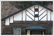 本山小学校講堂