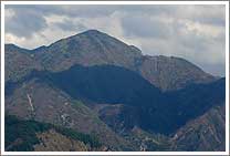 半月山