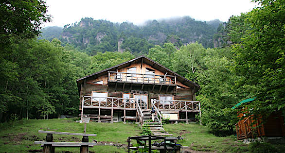 庚申山荘