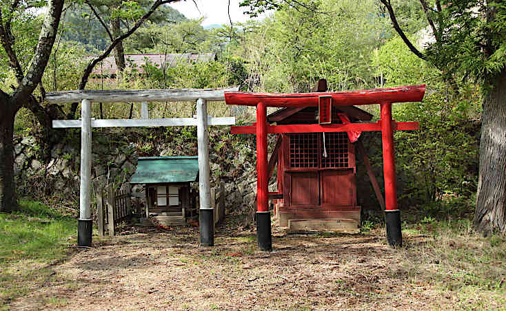 鳥居